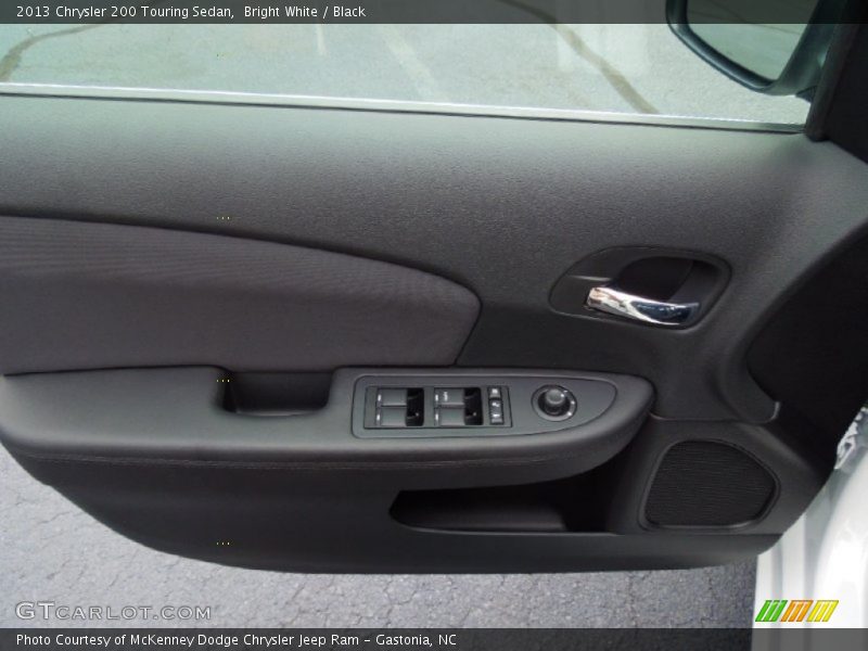Bright White / Black 2013 Chrysler 200 Touring Sedan
