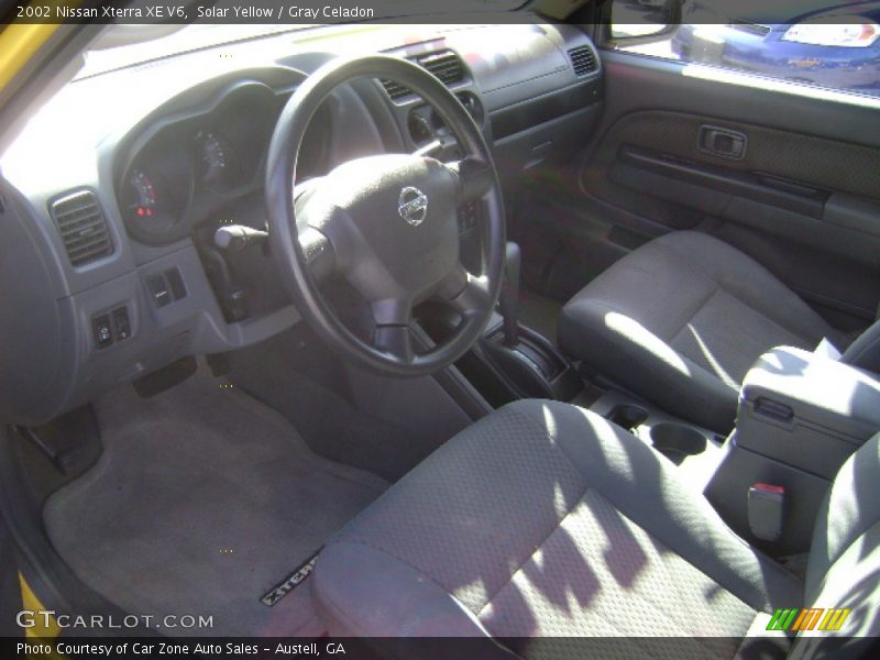Solar Yellow / Gray Celadon 2002 Nissan Xterra XE V6