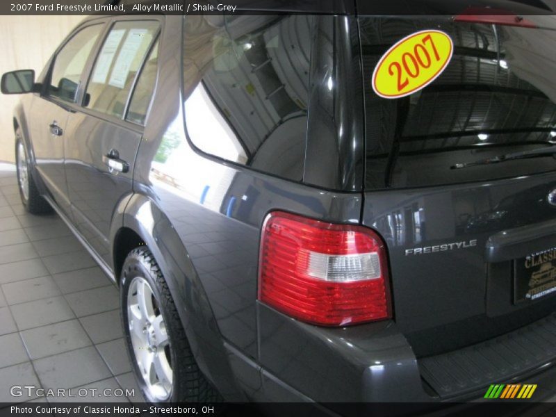 Alloy Metallic / Shale Grey 2007 Ford Freestyle Limited