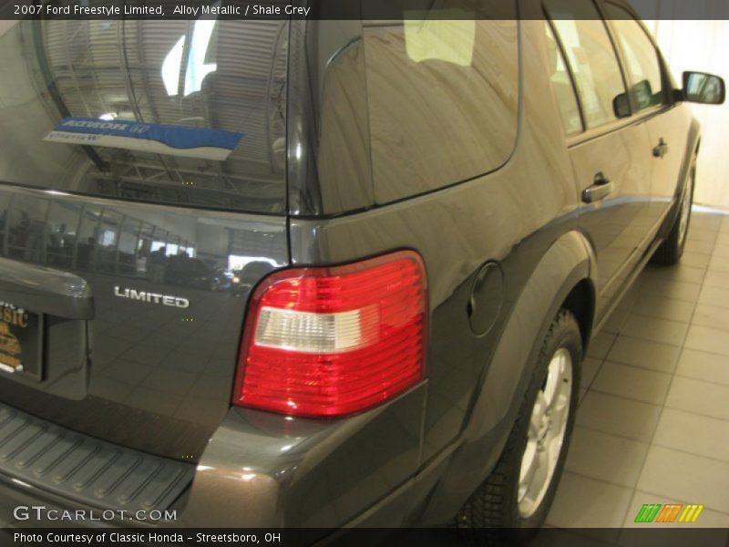 Alloy Metallic / Shale Grey 2007 Ford Freestyle Limited