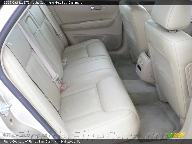 Light Cashmere Metallic / Cashmere 2006 Cadillac DTS