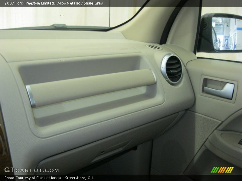 Alloy Metallic / Shale Grey 2007 Ford Freestyle Limited