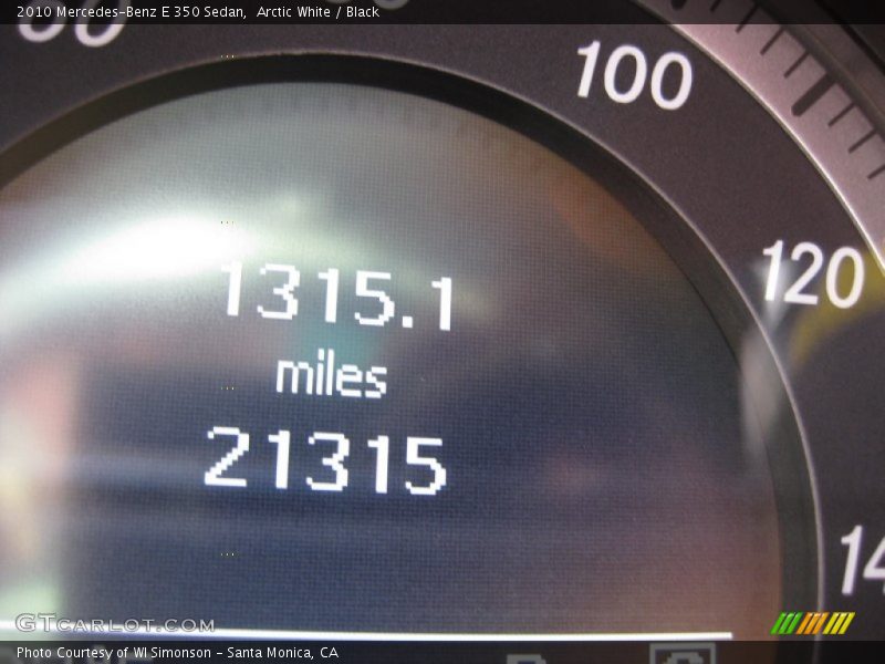 Arctic White / Black 2010 Mercedes-Benz E 350 Sedan