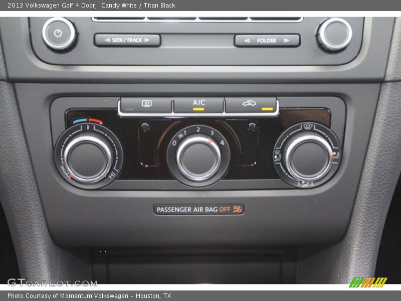 Candy White / Titan Black 2013 Volkswagen Golf 4 Door