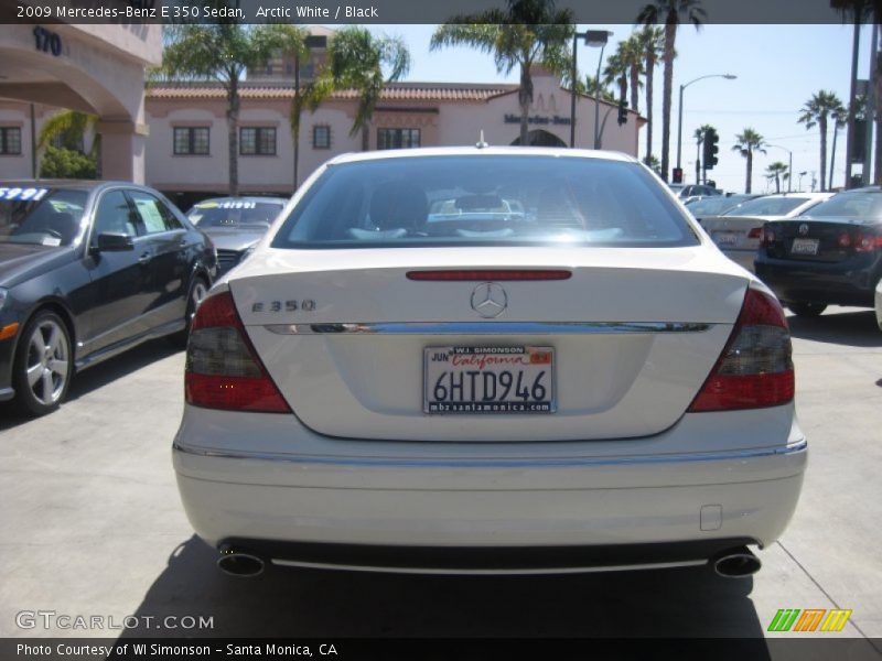 Arctic White / Black 2009 Mercedes-Benz E 350 Sedan