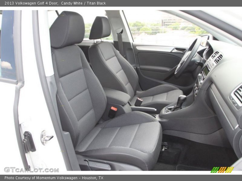 Candy White / Titan Black 2013 Volkswagen Golf 4 Door