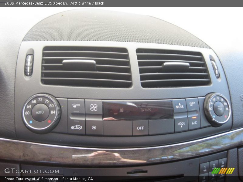 Arctic White / Black 2009 Mercedes-Benz E 350 Sedan