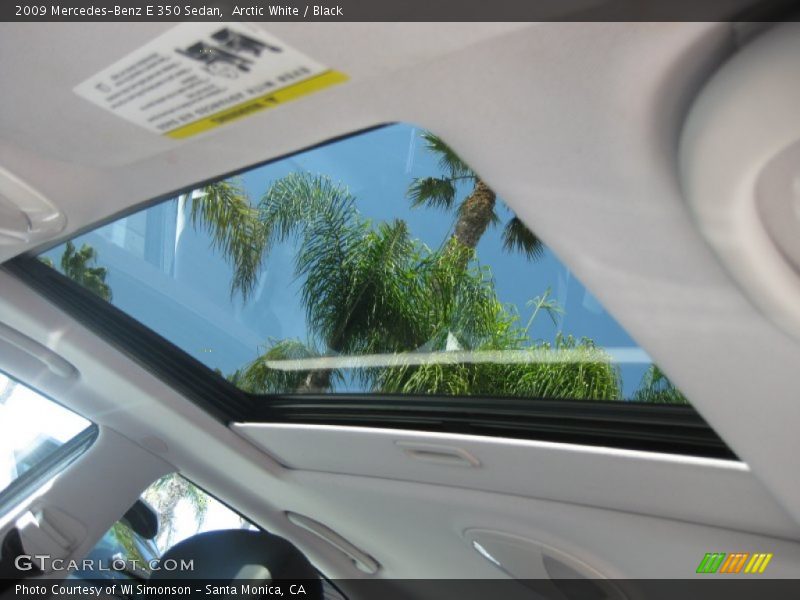Arctic White / Black 2009 Mercedes-Benz E 350 Sedan