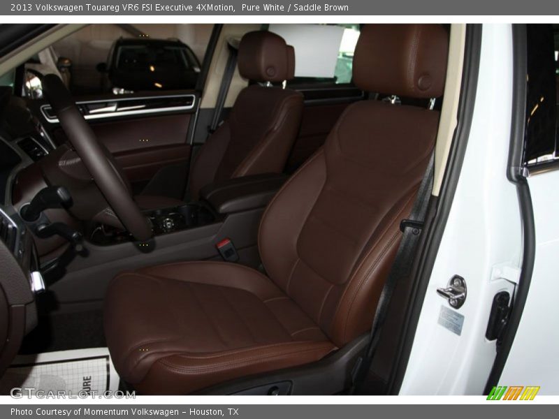 Pure White / Saddle Brown 2013 Volkswagen Touareg VR6 FSI Executive 4XMotion