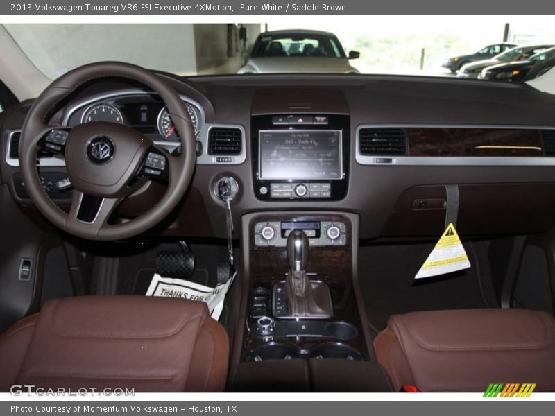 Pure White / Saddle Brown 2013 Volkswagen Touareg VR6 FSI Executive 4XMotion