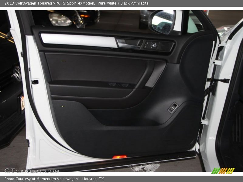 Pure White / Black Anthracite 2013 Volkswagen Touareg VR6 FSI Sport 4XMotion