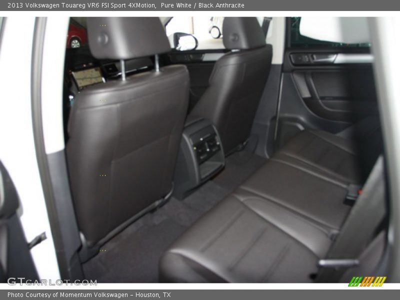 Pure White / Black Anthracite 2013 Volkswagen Touareg VR6 FSI Sport 4XMotion