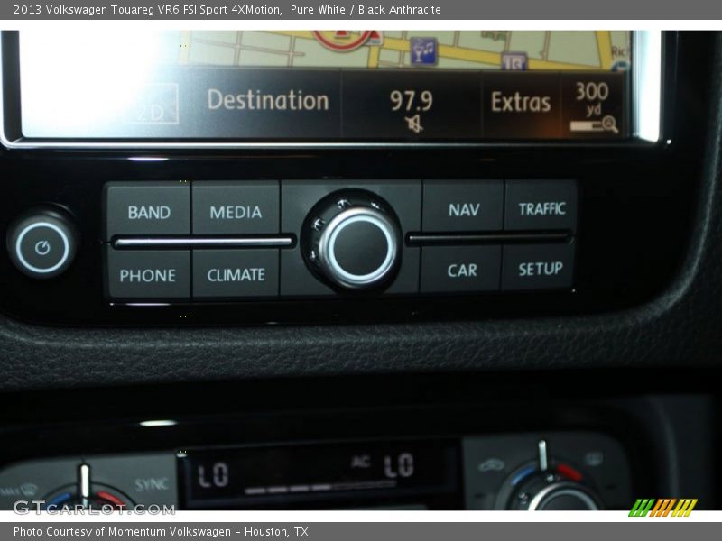 Pure White / Black Anthracite 2013 Volkswagen Touareg VR6 FSI Sport 4XMotion