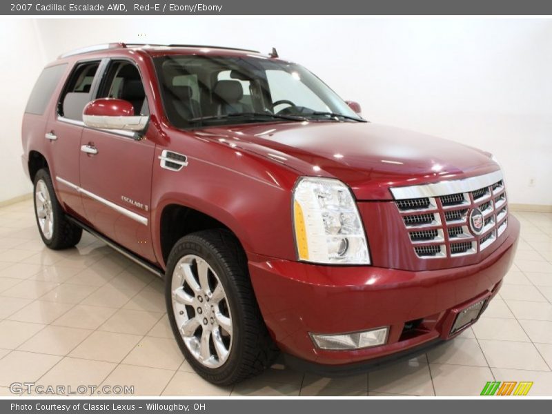 Front 3/4 View of 2007 Escalade AWD
