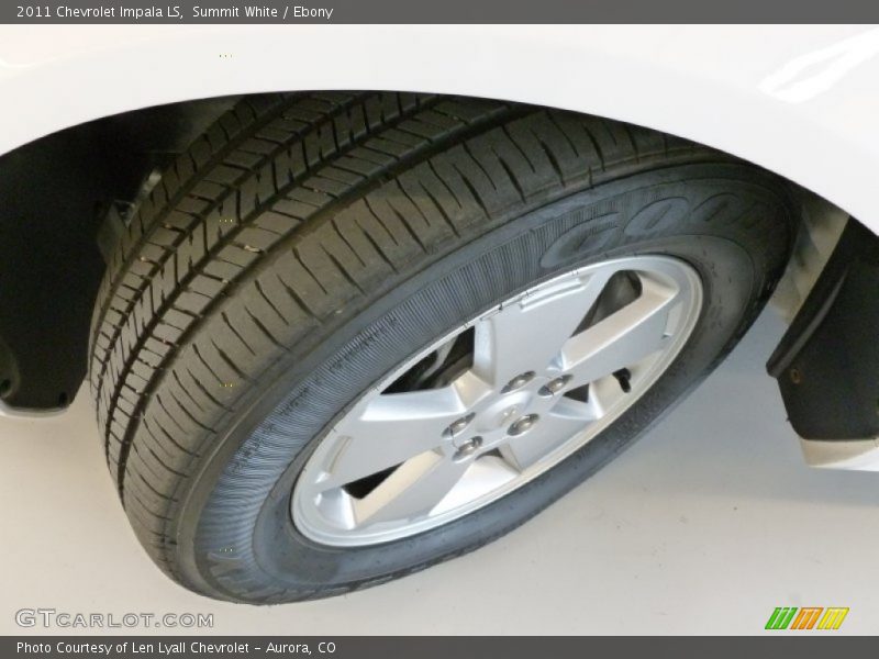 Summit White / Ebony 2011 Chevrolet Impala LS