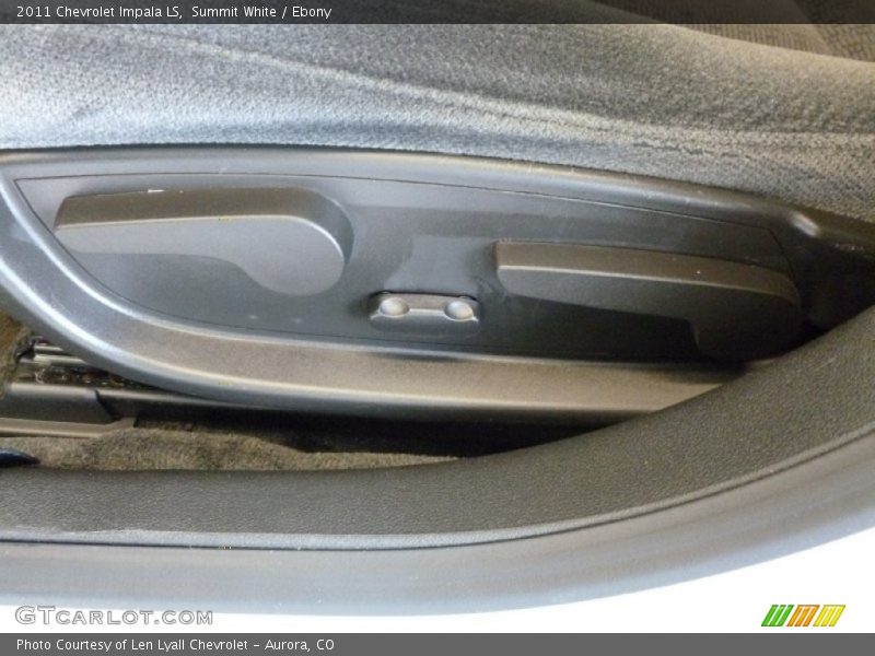 Summit White / Ebony 2011 Chevrolet Impala LS