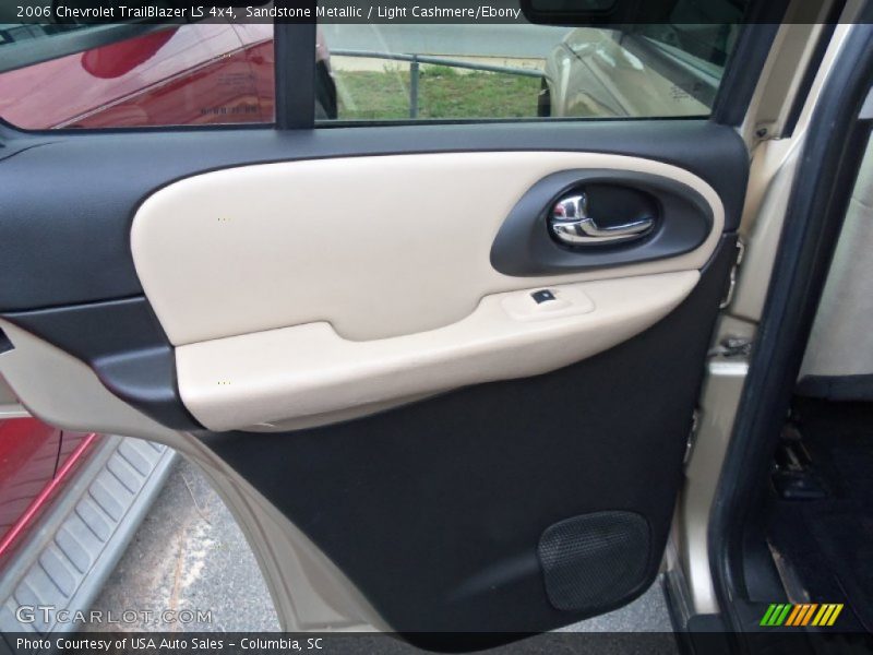 Sandstone Metallic / Light Cashmere/Ebony 2006 Chevrolet TrailBlazer LS 4x4