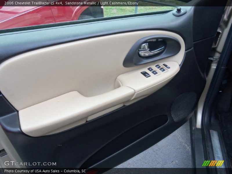 Sandstone Metallic / Light Cashmere/Ebony 2006 Chevrolet TrailBlazer LS 4x4