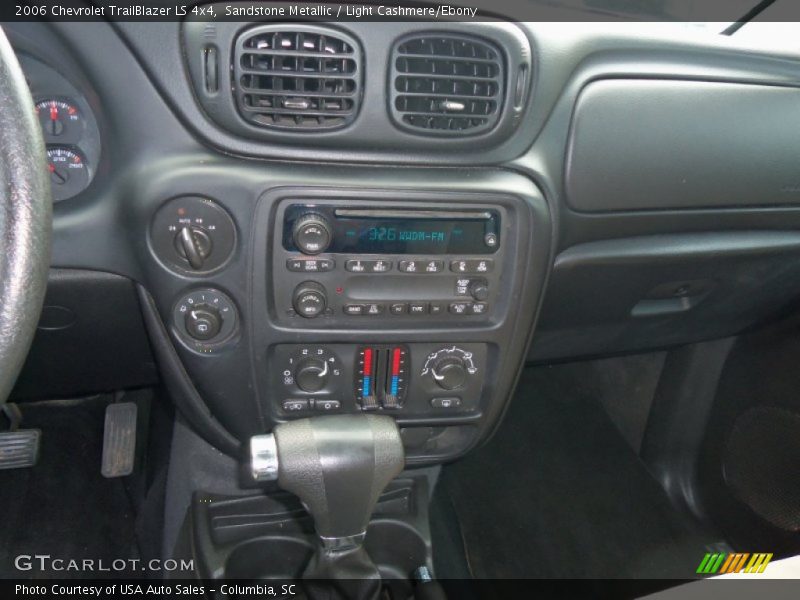 Sandstone Metallic / Light Cashmere/Ebony 2006 Chevrolet TrailBlazer LS 4x4