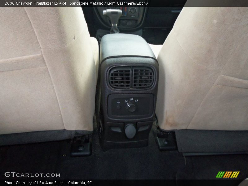 Sandstone Metallic / Light Cashmere/Ebony 2006 Chevrolet TrailBlazer LS 4x4