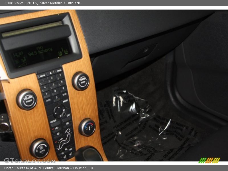 Silver Metallic / Offblack 2008 Volvo C70 T5