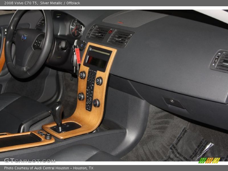 Silver Metallic / Offblack 2008 Volvo C70 T5