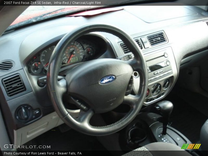 Infra-Red / Charcoal/Light Flint 2007 Ford Focus ZX4 SE Sedan