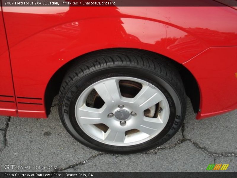 Infra-Red / Charcoal/Light Flint 2007 Ford Focus ZX4 SE Sedan