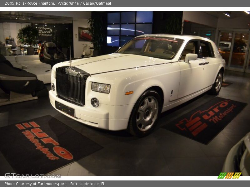Arctic White / Cacao/Oatmeal 2005 Rolls-Royce Phantom