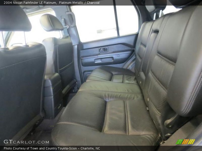 Platinum Metallic / Charcoal 2004 Nissan Pathfinder LE Platinum