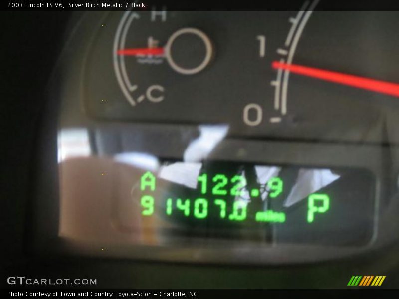 Silver Birch Metallic / Black 2003 Lincoln LS V6