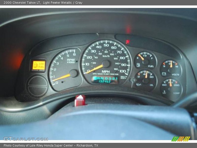 Light Pewter Metallic / Gray 2000 Chevrolet Tahoe LT