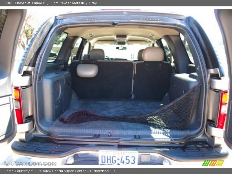 Light Pewter Metallic / Gray 2000 Chevrolet Tahoe LT