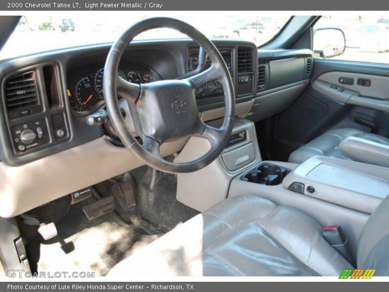 Light Pewter Metallic / Gray 2000 Chevrolet Tahoe LT
