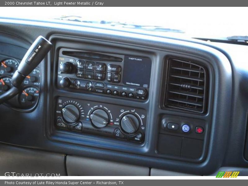 Light Pewter Metallic / Gray 2000 Chevrolet Tahoe LT
