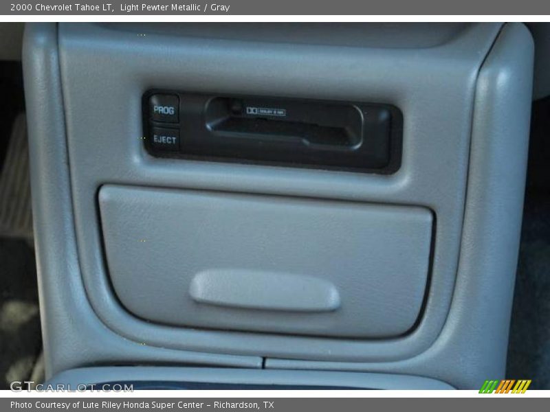 Light Pewter Metallic / Gray 2000 Chevrolet Tahoe LT