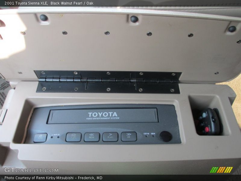 Audio System of 2001 Sienna XLE