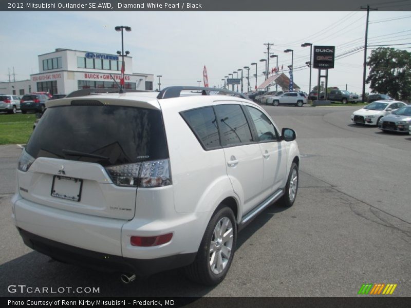 Diamond White Pearl / Black 2012 Mitsubishi Outlander SE AWD