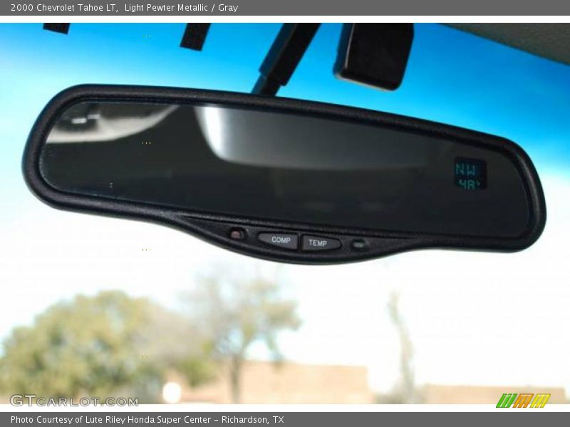Light Pewter Metallic / Gray 2000 Chevrolet Tahoe LT