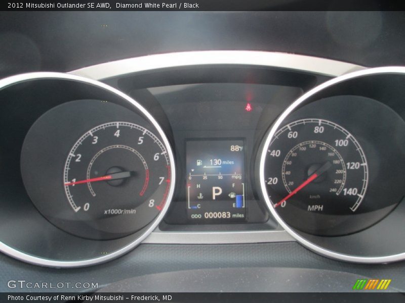 Diamond White Pearl / Black 2012 Mitsubishi Outlander SE AWD