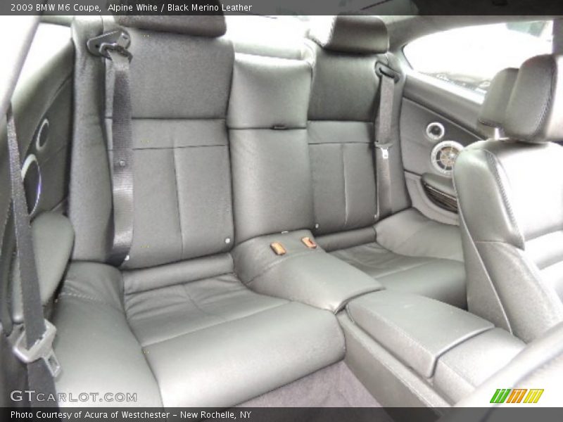 Rear Seat of 2009 M6 Coupe