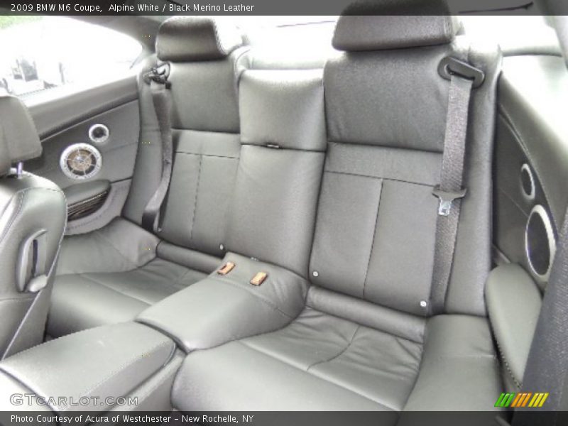 Rear Seat of 2009 M6 Coupe
