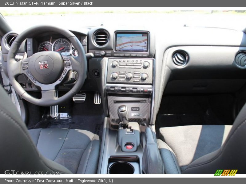 Dashboard of 2013 GT-R Premium
