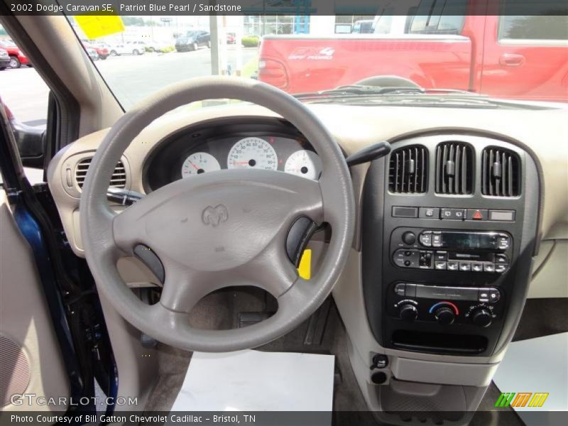 Patriot Blue Pearl / Sandstone 2002 Dodge Caravan SE