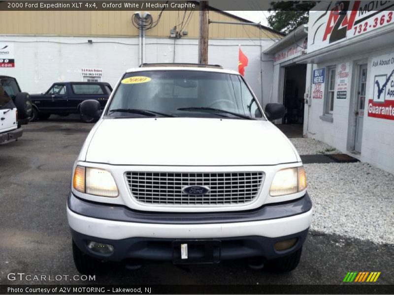 Oxford White / Medium Graphite 2000 Ford Expedition XLT 4x4