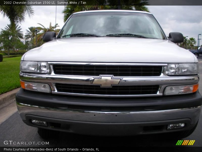Summit White / Tan 2002 Chevrolet Suburban 1500 LS