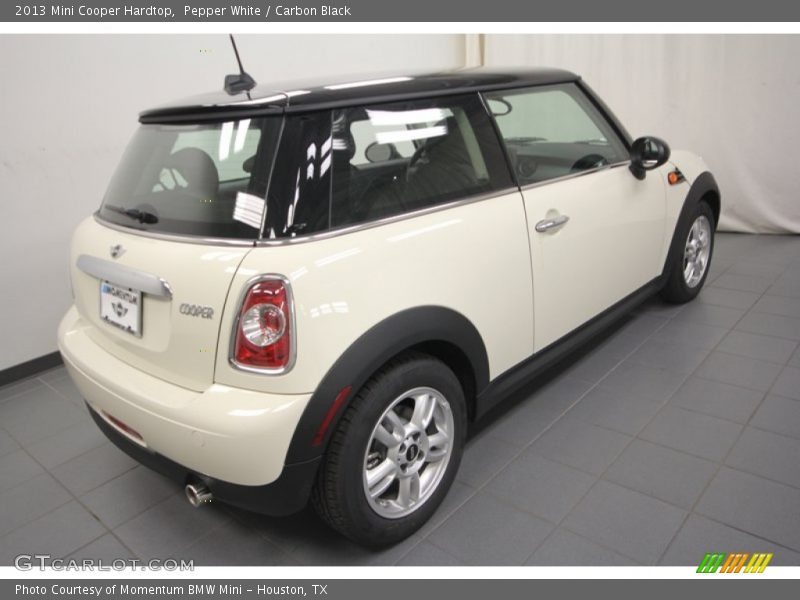 Pepper White / Carbon Black 2013 Mini Cooper Hardtop