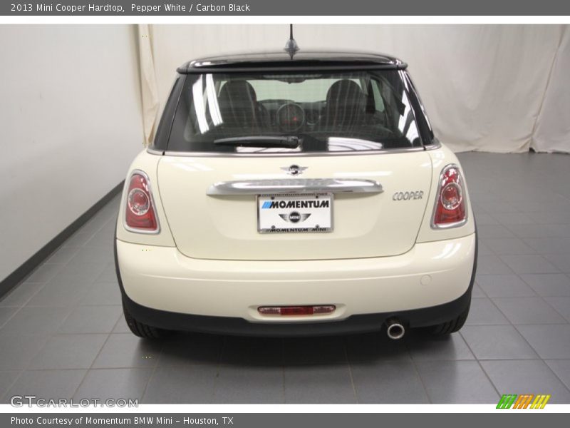 Pepper White / Carbon Black 2013 Mini Cooper Hardtop