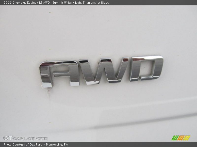 Summit White / Light Titanium/Jet Black 2011 Chevrolet Equinox LS AWD