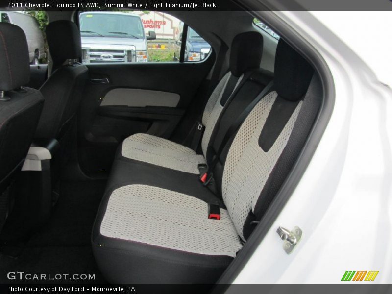 Summit White / Light Titanium/Jet Black 2011 Chevrolet Equinox LS AWD